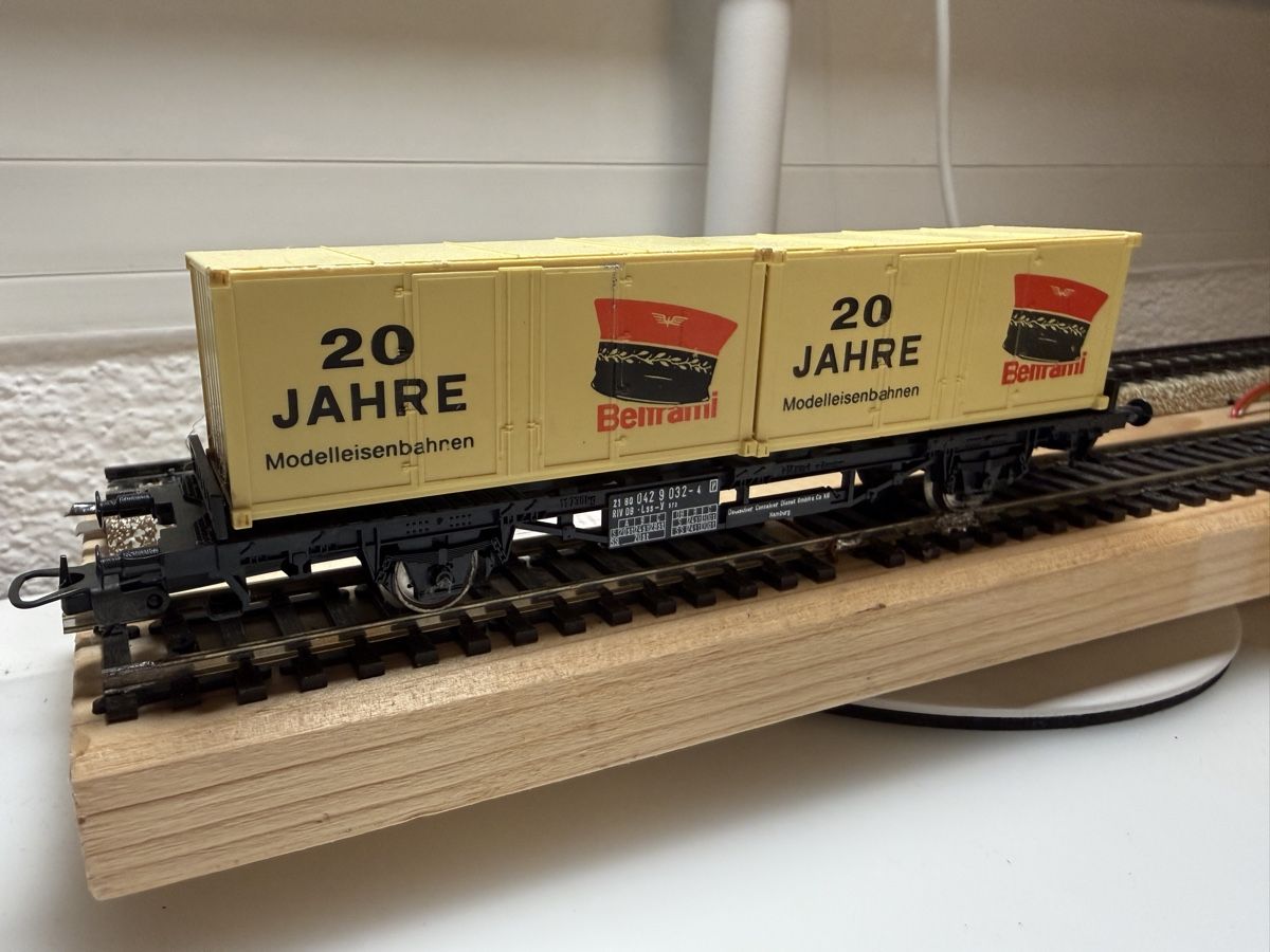 Lima Modellini di ferrovie: Lima Güterwagen in Spur H0 – Usato da Schaffhausen venduto da Danilo-86