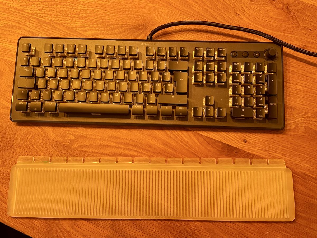 Roccat Tastiere: Roccat Vulcan II Max Gaming Tastatur  – Usato da Bad Zurzach venduto da Ramponi01 2