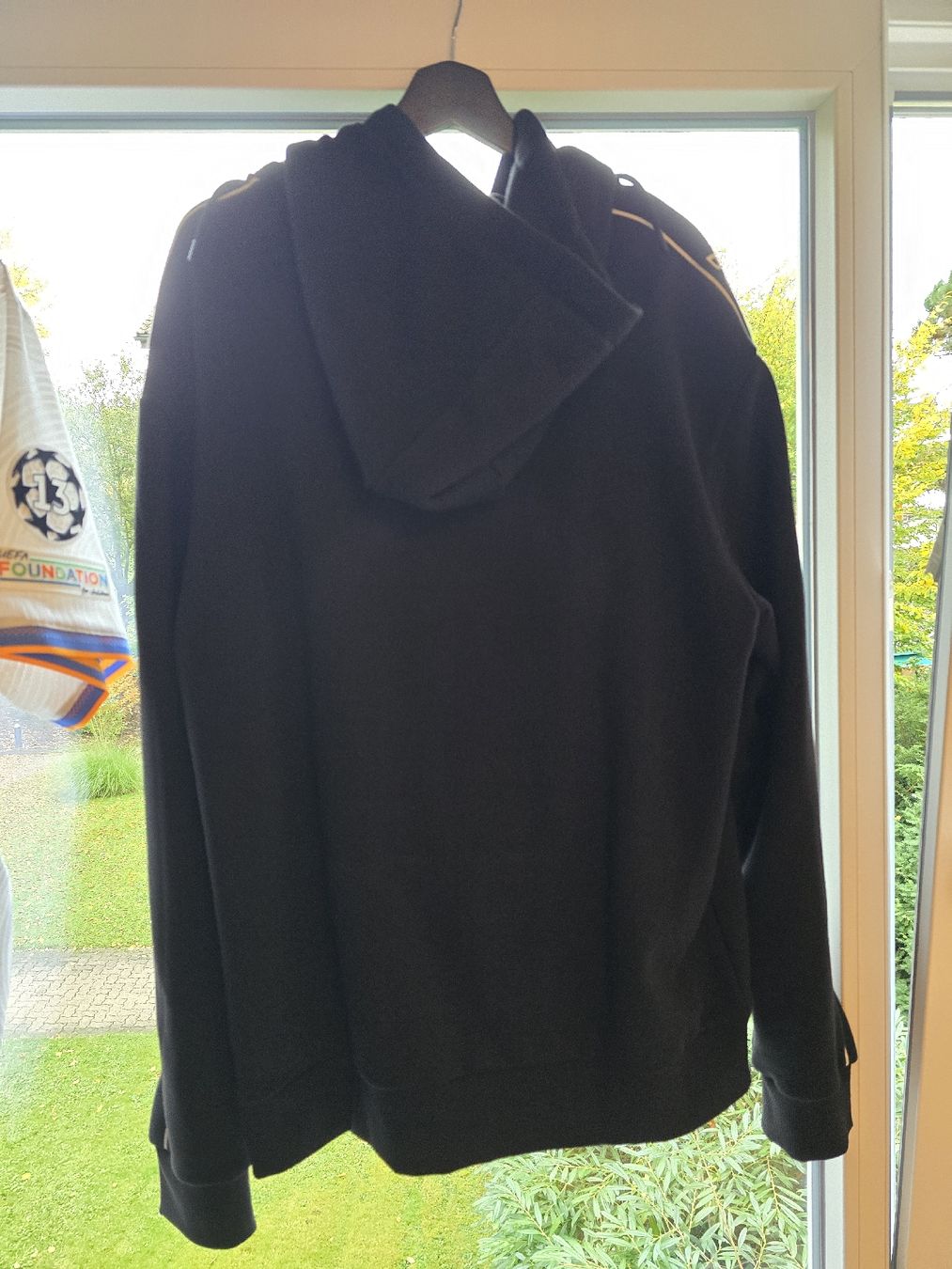 Hugo Boss Giacche: Schwarzer BOSS Trainer Fullset – Nuovo e nell'imballaggio originale da Horgenberg venduto da Esteban_Cri 3