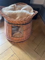 Katzenkorb geflochten mit Kuschelkissen