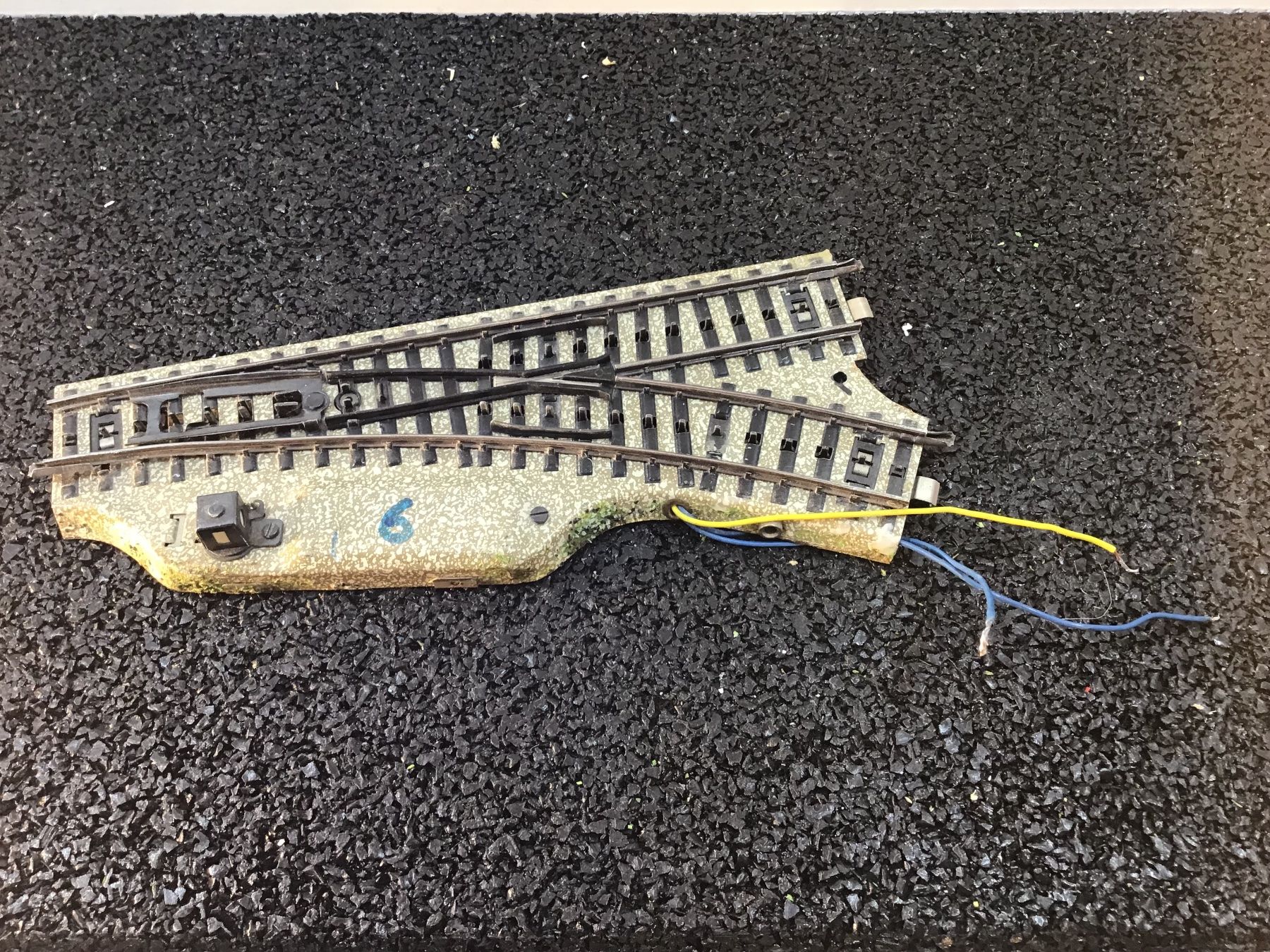 Märklin Modellini di ferrovie: MÄRKLIN H0 M-GLEIS WEICHE 5119 – Usato da Männedorf venduto da Modelle-aller-Art