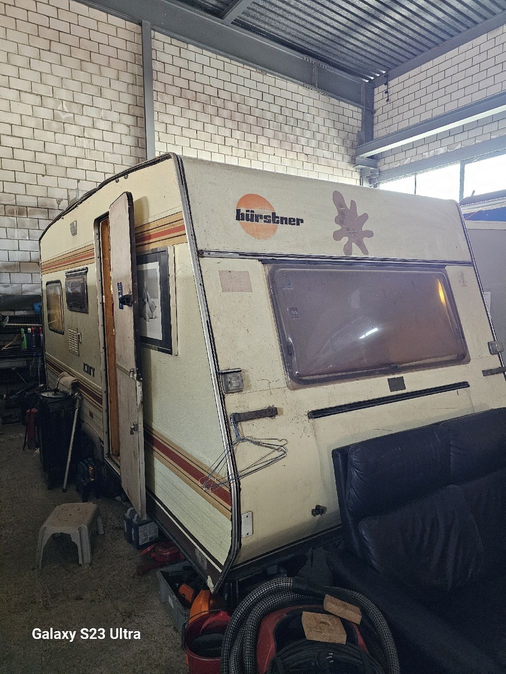 Gabbie, trasporto & Sicurezza: Wohnwagen als Hühnerstall oder Ersatzteile 1Fr.! – Difettoso da Zürich venduto da adi0111
