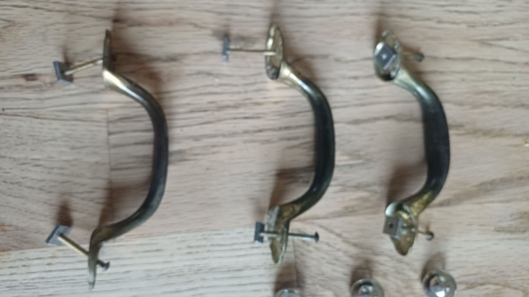 Eisenwaren: Alte Schubladengriffe Messing – Gebraucht aus Flawil von Naphtali 1