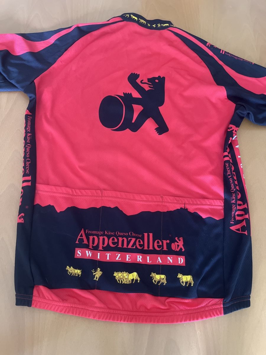 Canottiere & Pantaloni: Velotress – Usato da Effretikon venduto da erbaeff 1