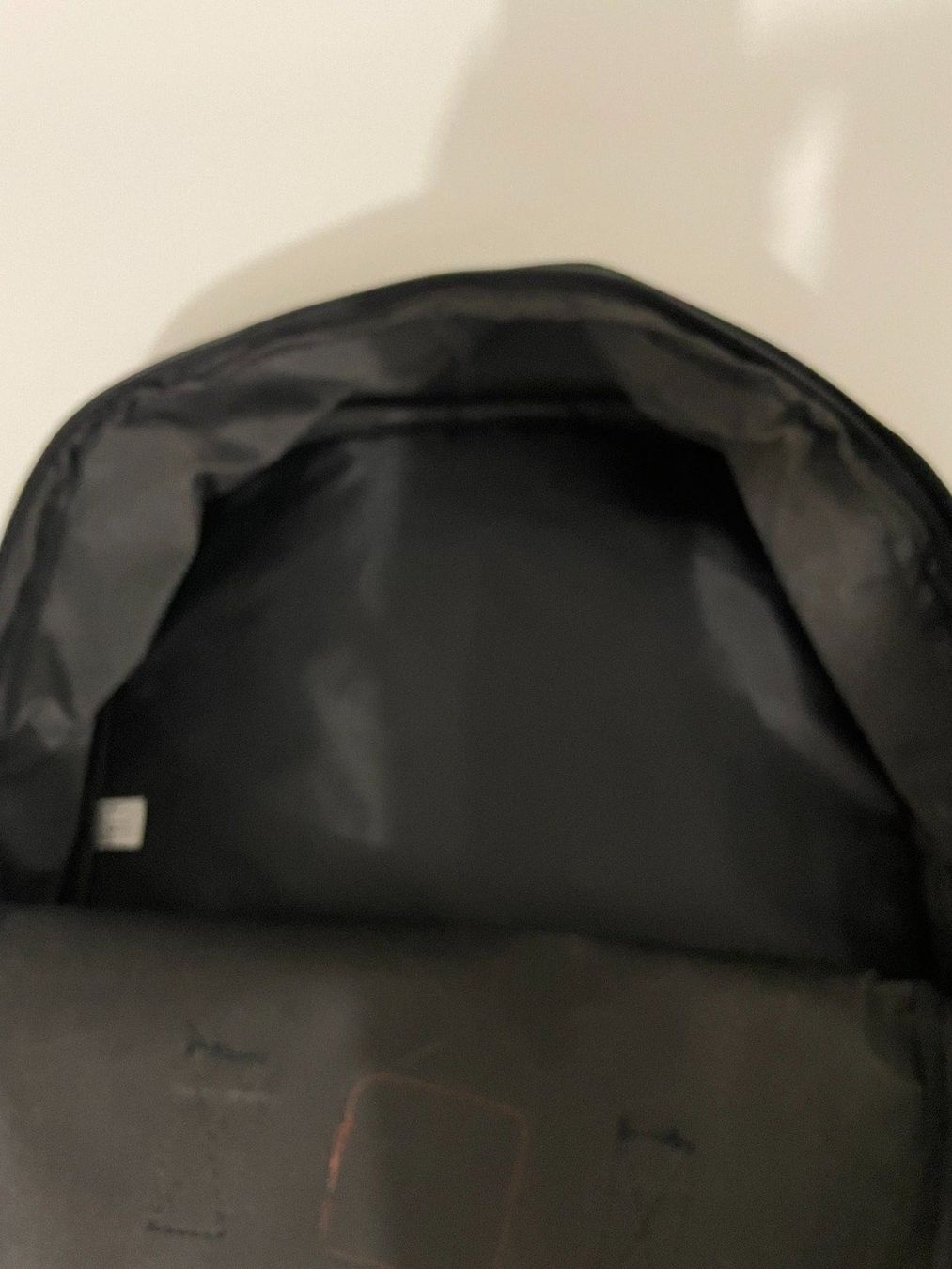 Zaini: Kinder-Rücksack für Turnen oder Wandern – Nuovo (secondo la descrizione) da Zug venduto da Cry71 5