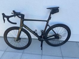 SCOTT Addict RC 40 2024 - XL/ 58 - Shimano 105 Di2 - Dura-….