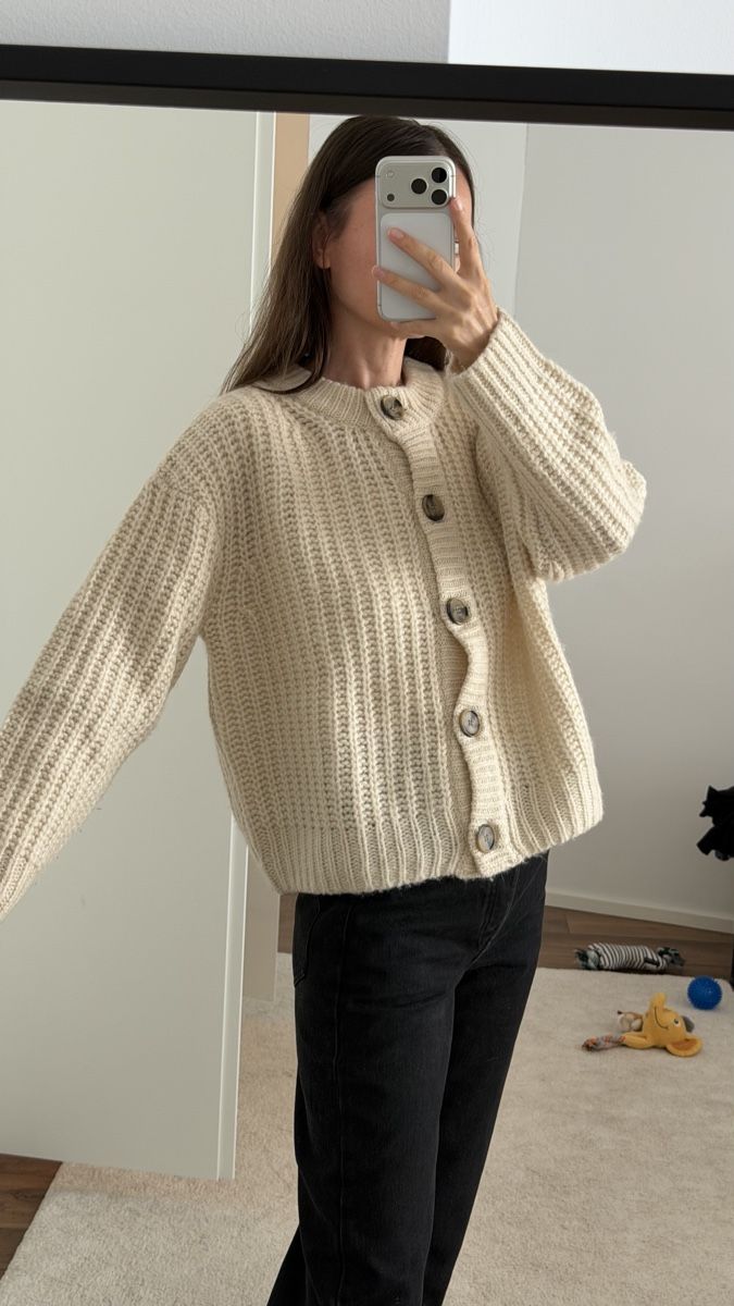 H&M Maglioni & Felpe: H&M Premium wool cardigan – Nuovo (secondo la descrizione) da Paradiso venduto da viorea 2