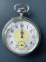 Taschenuhr mit schöner Gravur und antiker Ketter