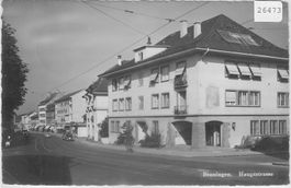 Binningen - Hauptstrasse mit Postbüro