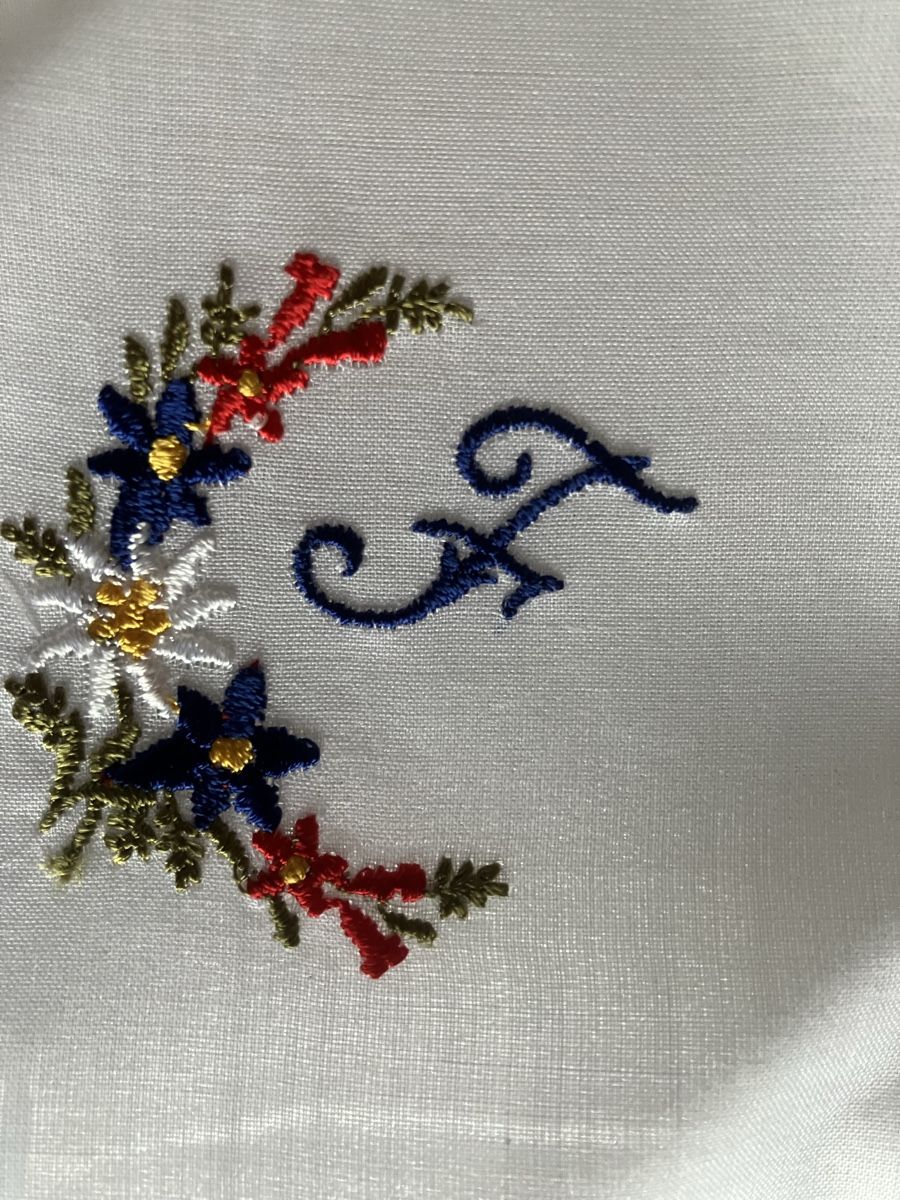 Altro in  Abbigliamento & Accessori: 2 mouchoirs brodés lettre "F" NEUF – Nuovo e nell'imballaggio originale da Pully venduto da claddagh 2