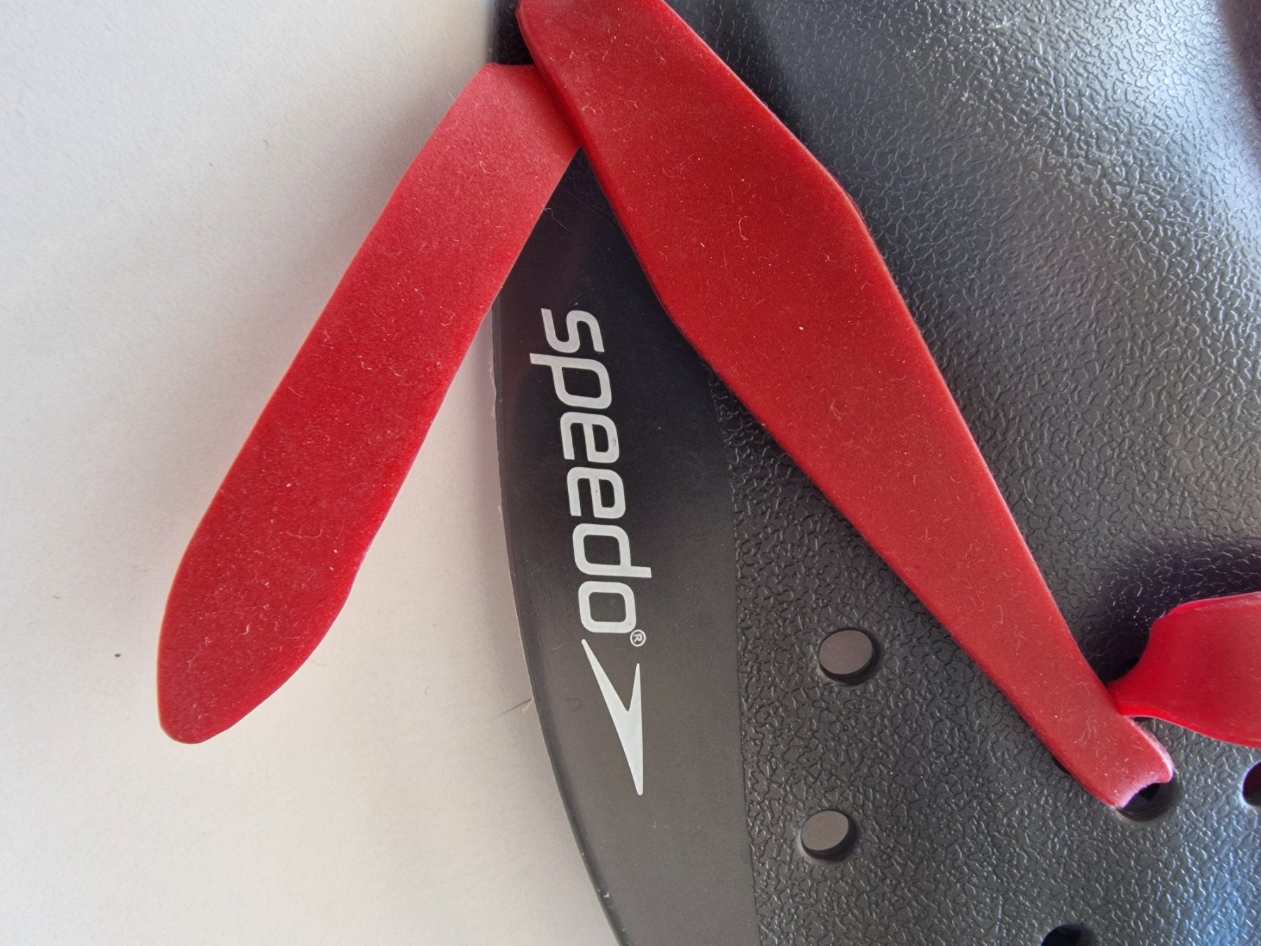Speedo Flossen, Masken & Schnorchel: Speedo-Paddles – Gebraucht aus Aarau Rohr von Ricardo09 3