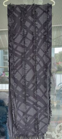 Schal BURBERRY,neuwertig,33x220 cm,160 Fr.