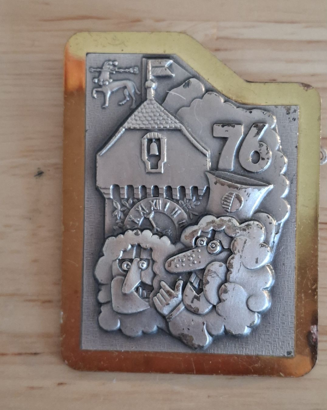 Placchette & Badge: Fasnachtsplakette Luzern,  1976 – Usato da Kriens venduto da Wolly85