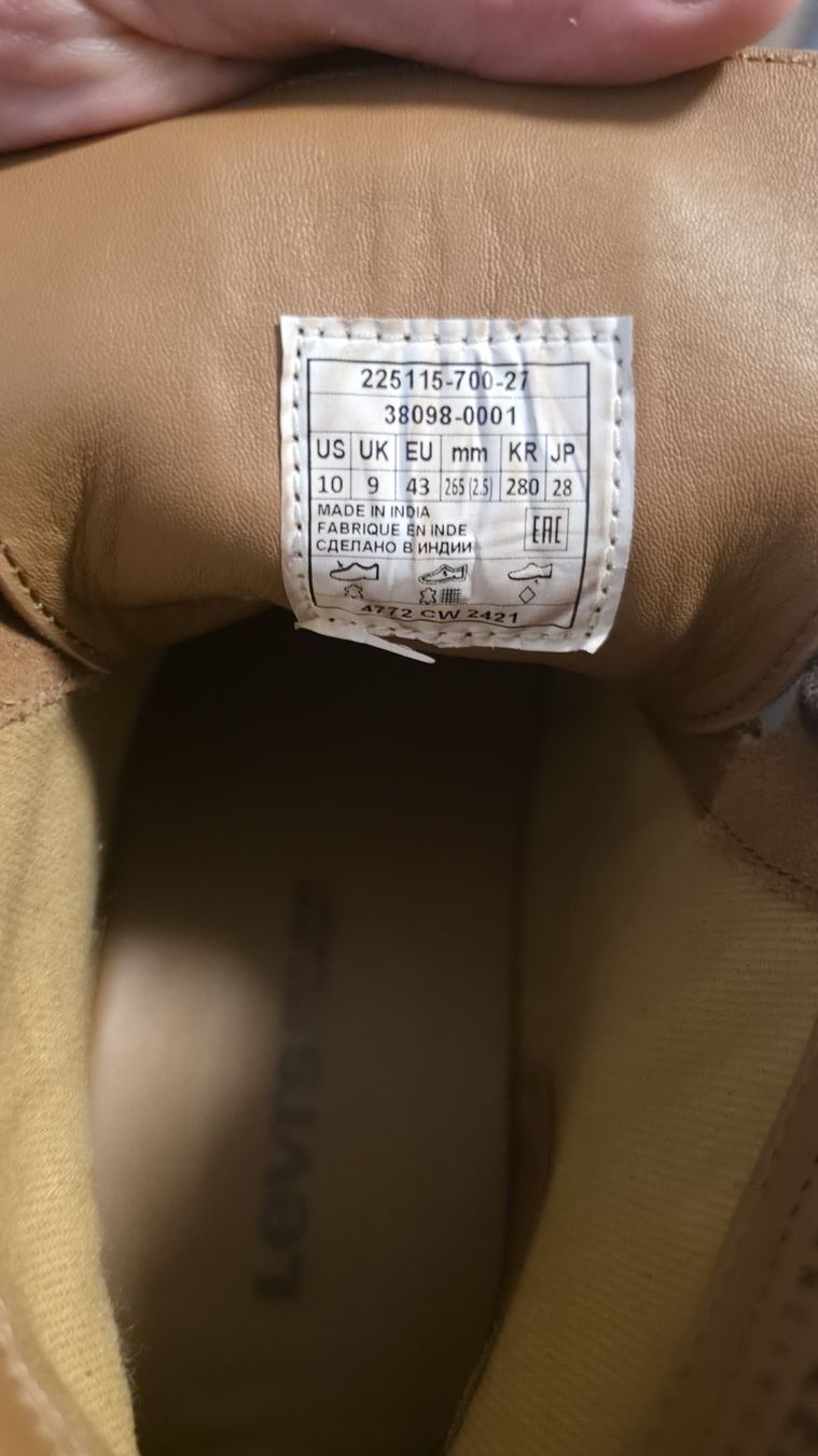 Levi's Herrenschuhe: Levis Boots Nagelneu Grösse 43 – Neu und originalverpackt aus Dornach von Rubjo 2