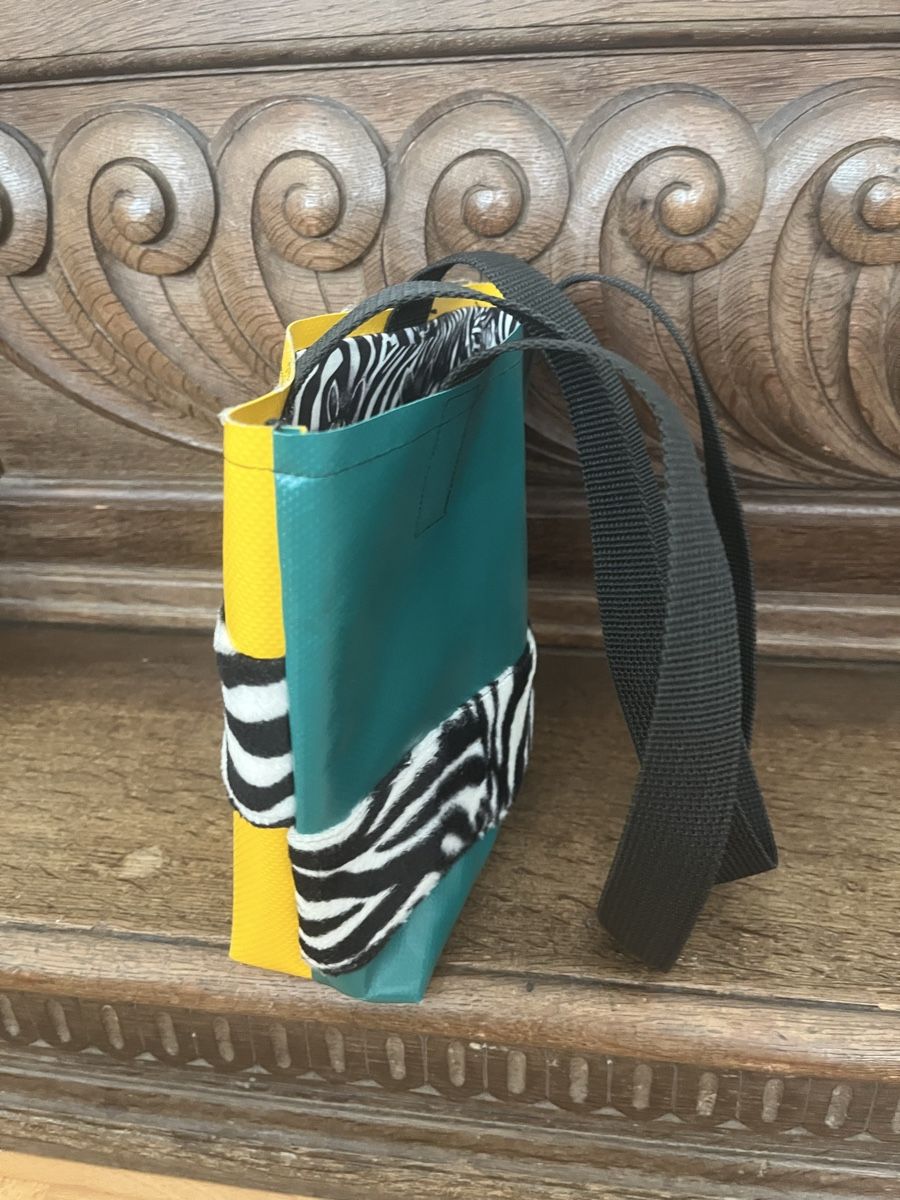 Borse da donna: Tasche, farbig – Usato da Uetikon am See venduto da erz13 1