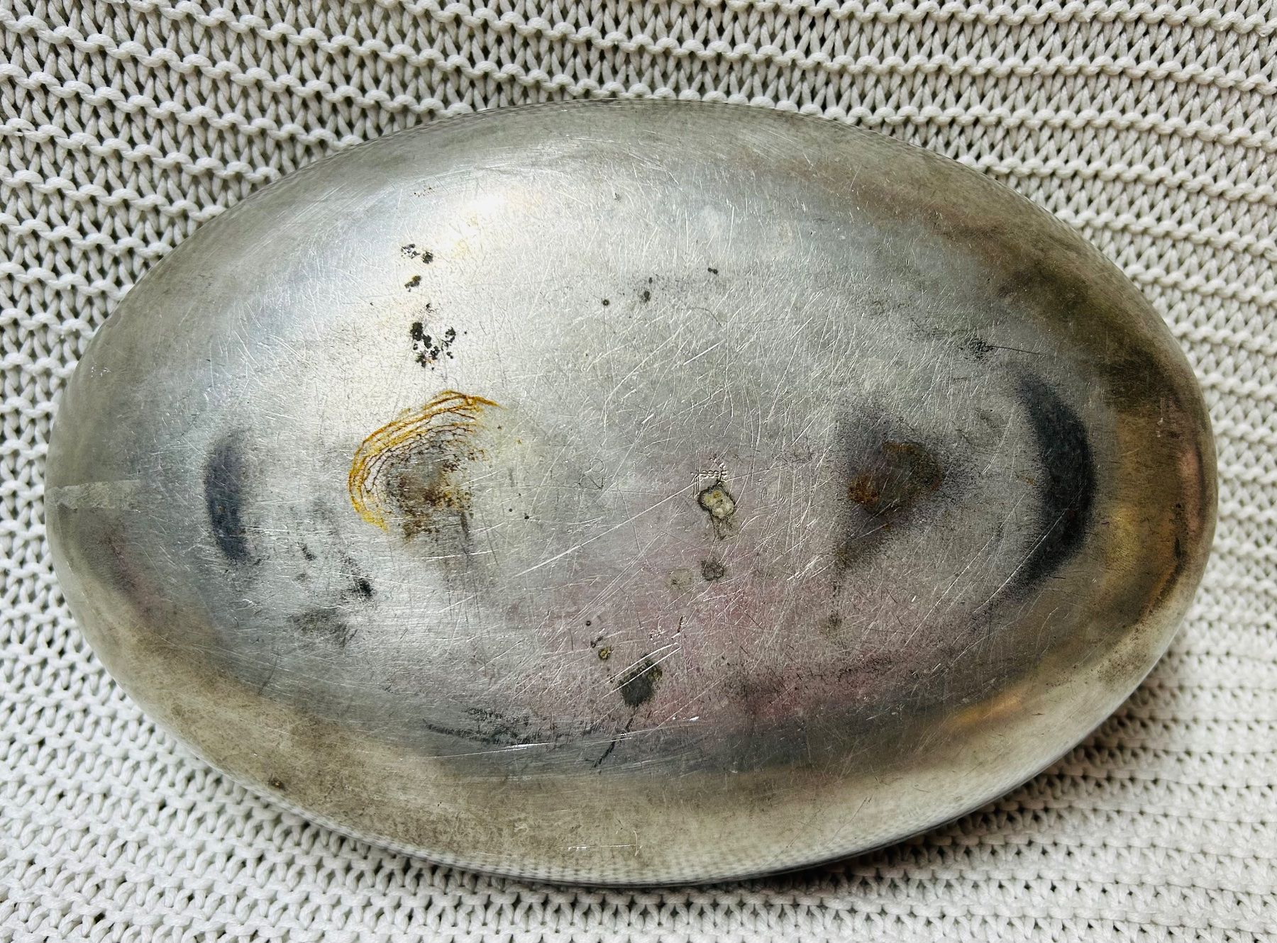 Altri elettrodomestici e apparecchi d’epoca: Antike Bettflasche Metall mit Stempel – Usato da Gwatt (Thun) venduto da umwelt-brocki 2