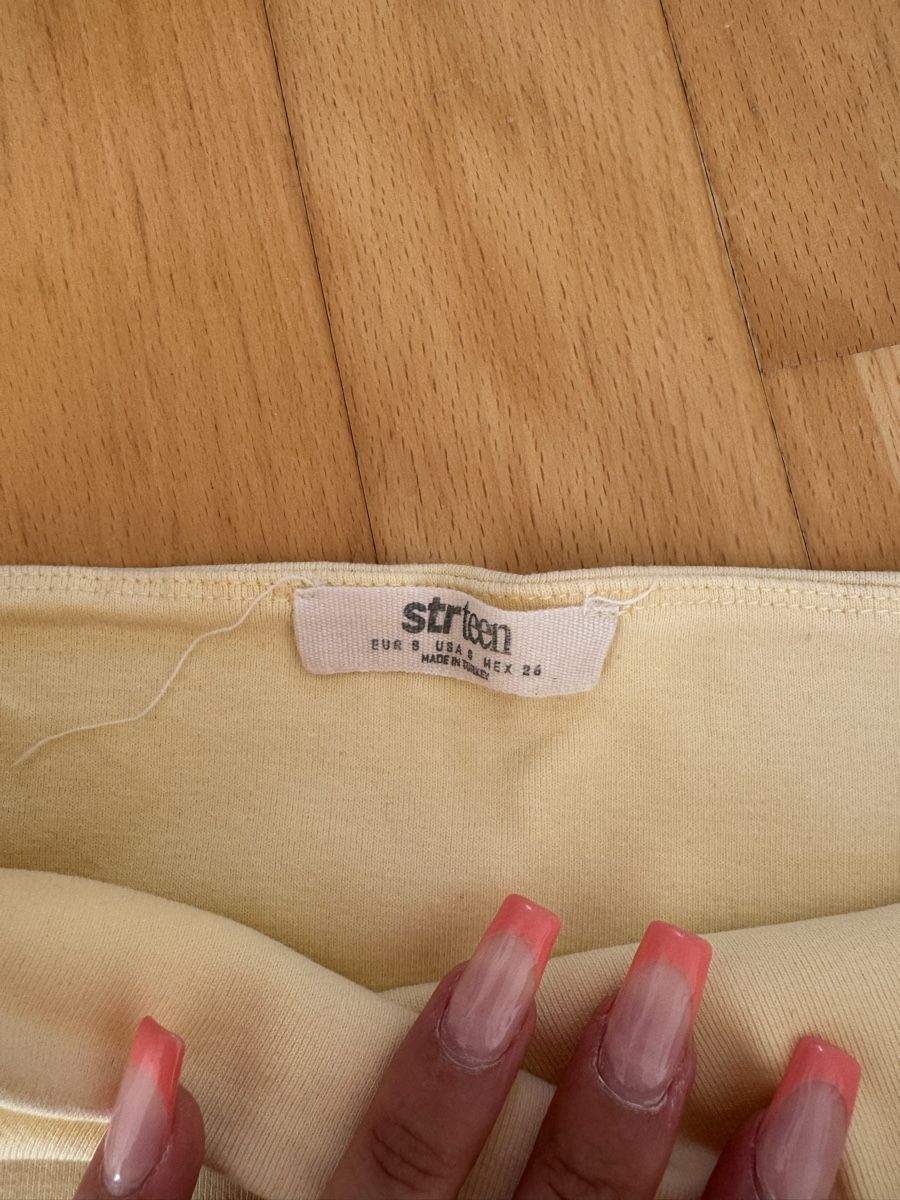 Stradivarius Top: Tube Top – Nuovo (secondo la descrizione) da Turgi venduto da eiiinalem 1