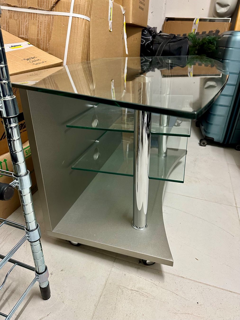 Mobili TV: moderner TV-Rack aus Glas und Metall – Usato da Rüschlikon venduto da sim_sw7t 2