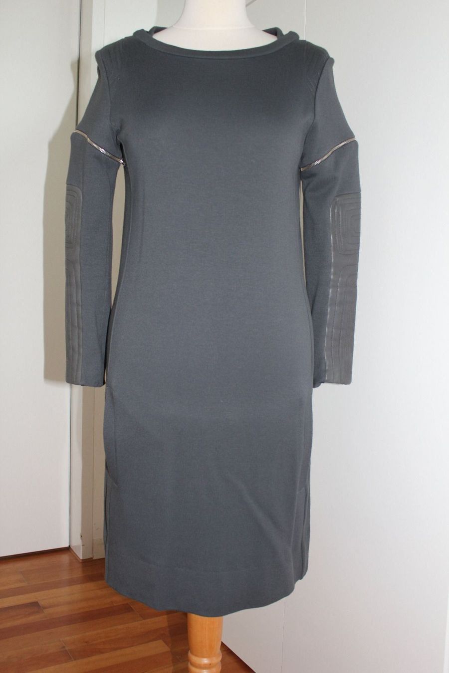 Vestiti: SCHUMACHER Sweaterkleid mit Leder – Usato da Meggen venduto da stella195