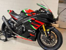 Rennbike Aprilia RSV 4 Stock 1