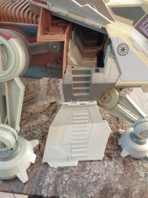 Hasbro Spielzeuge: Star Wars Hasbro AT-TE Kampfläufer. – Gebraucht aus sargans von Angamar 3