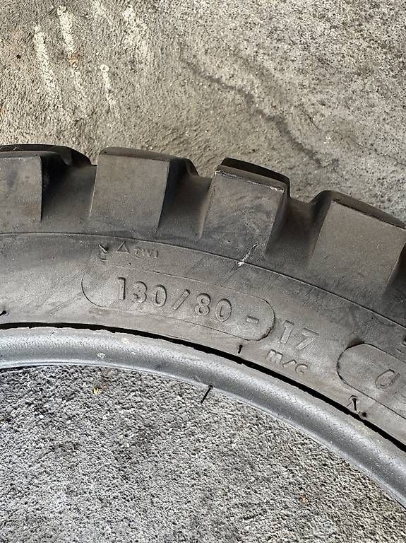 Tutti i ricambio per moto: Motorrad Reife   – Usato da Münchenbuchsee venduto da zeppelin01 4