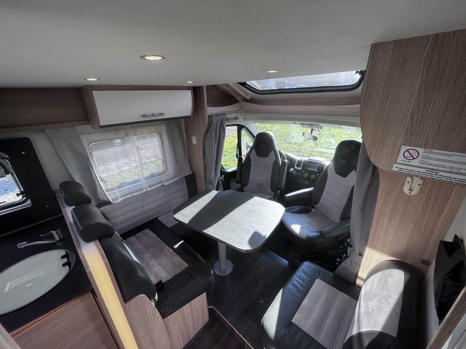 Sunlight Veicoli da campeggio: Sunlight T68 XV Adventure Edition – Usato da Walenstadt venduto da Wohnmobil123 2