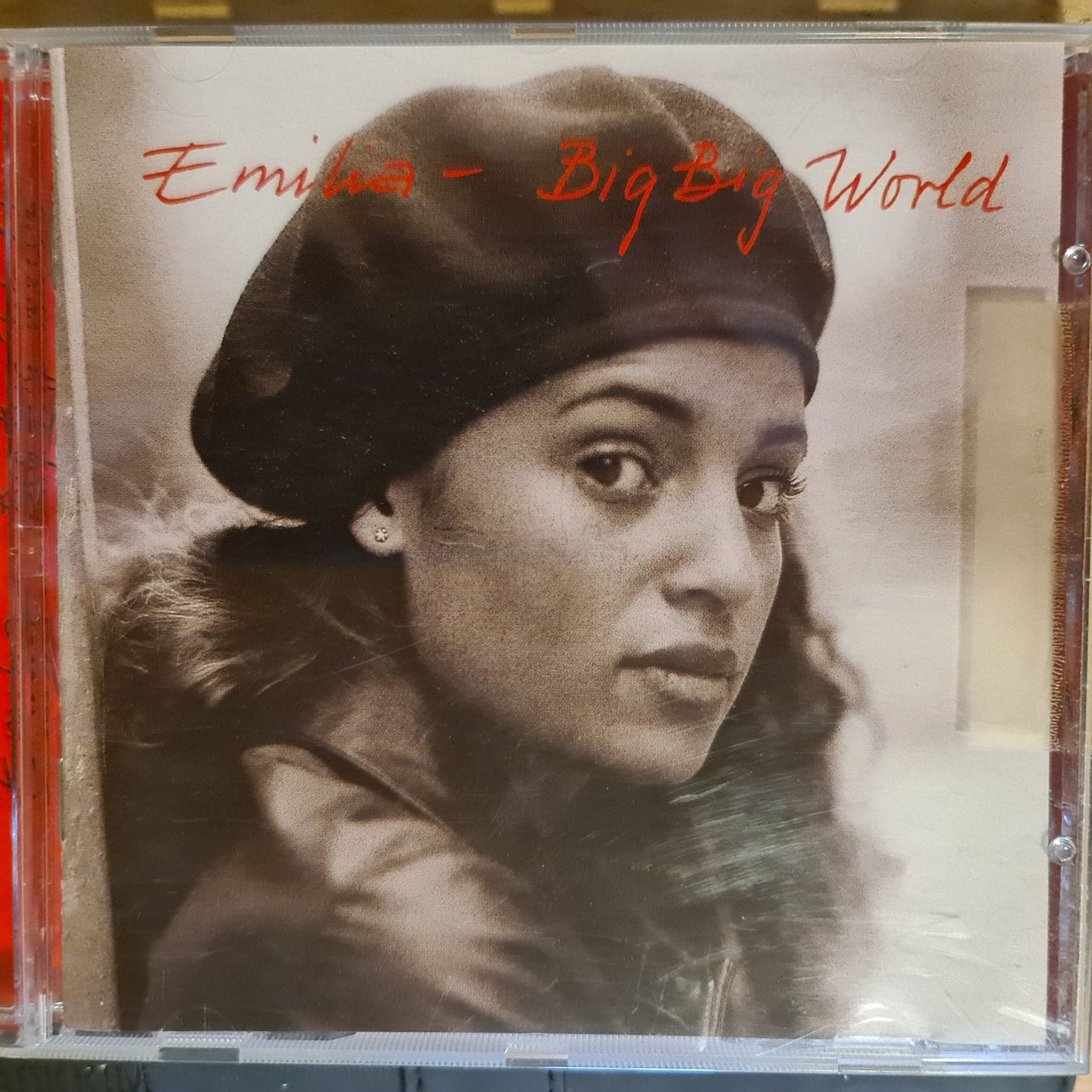 CD: Emilia - big big world CD – Usato da Dintikon venduto da Vexi