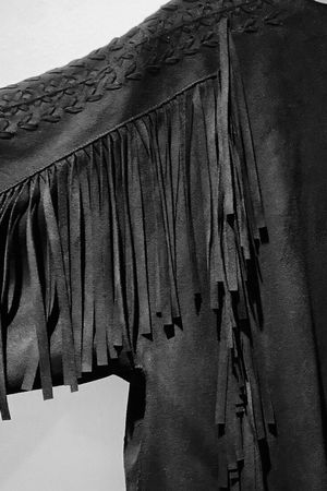ZARA Wildlederimitat-Mantel mit Fransen im Boho-Stil G.M