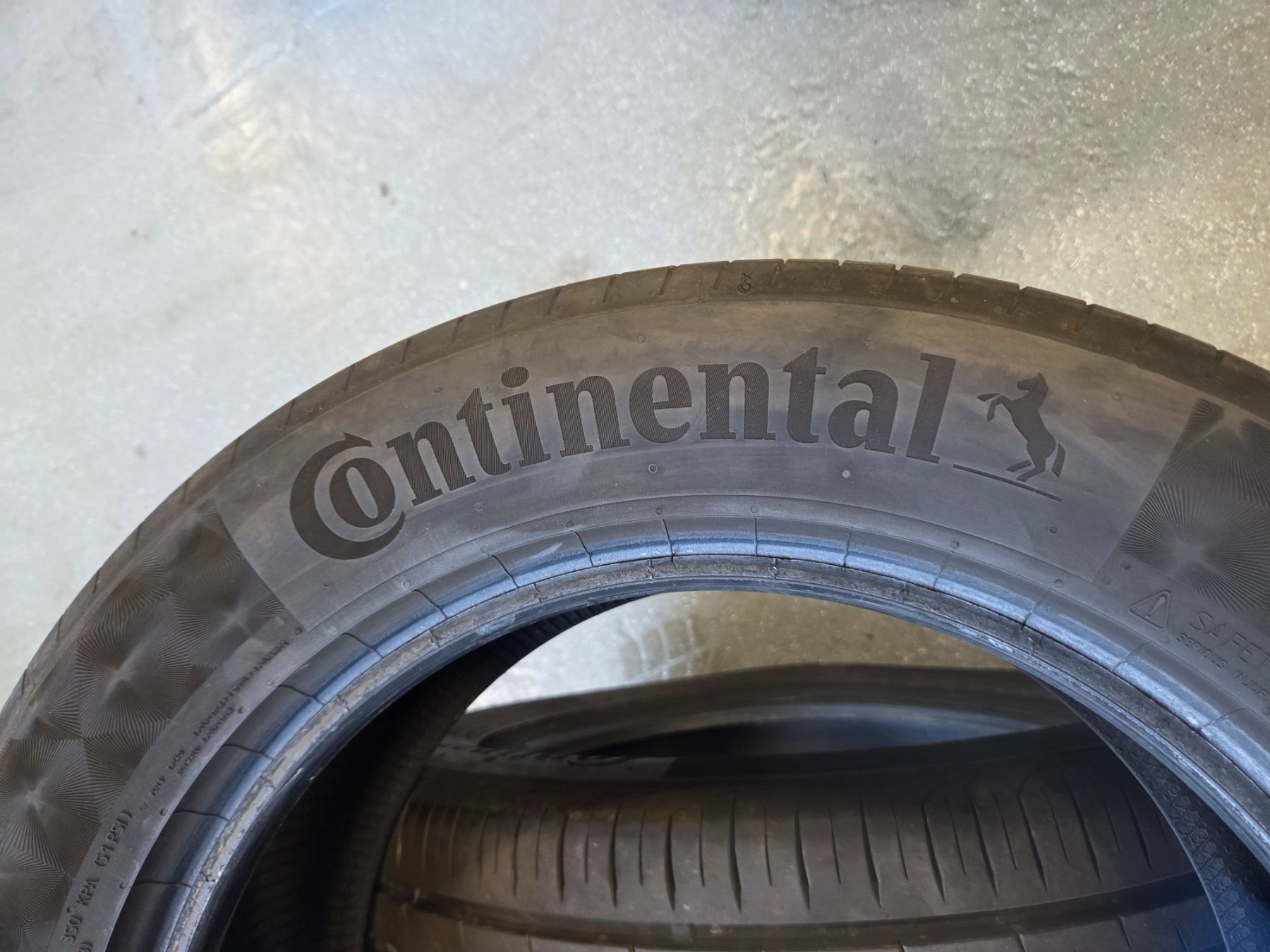 Pneus & Roues: 235 / 55 R 17  W  XL  Continental – D'occasion à Fischbach-Göslikon par Emanuel.Bardhi 4