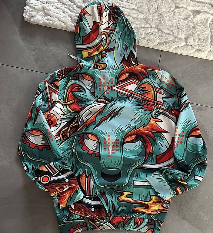 Maglioni & Felpe: Pull loup (grand s ou petit m) – Usato da La Chaux-de-fonds venduto da ccjp 2