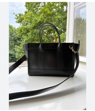 Tiger of Sweden Handtasche mit Trageriemen schwarz