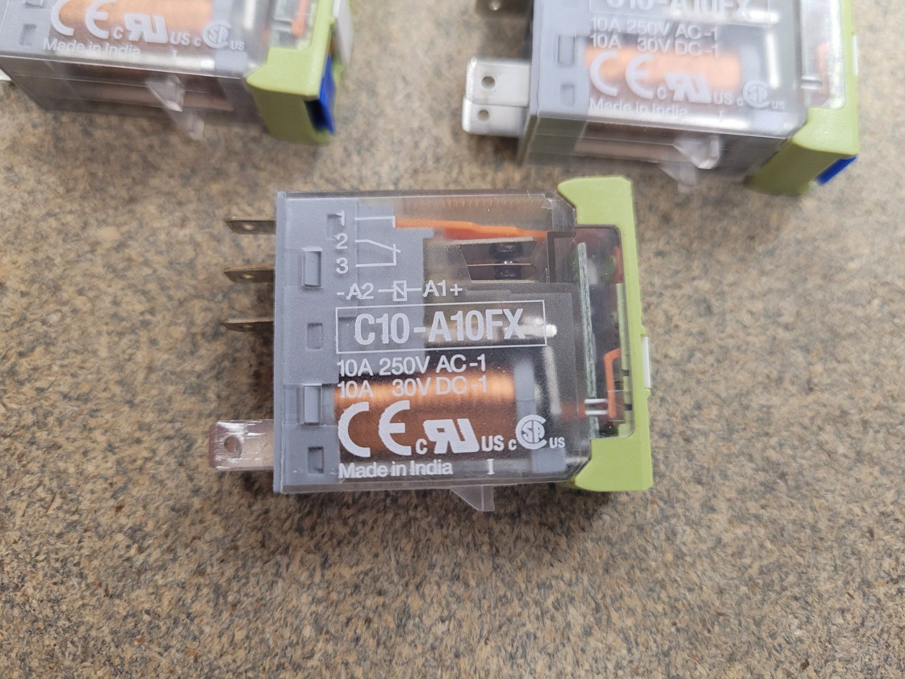 Elektronikbauteile: Comat Releco Relais C10-A10FX, 10A, 24V – Gebraucht aus Vitznau von Night-Fire 3