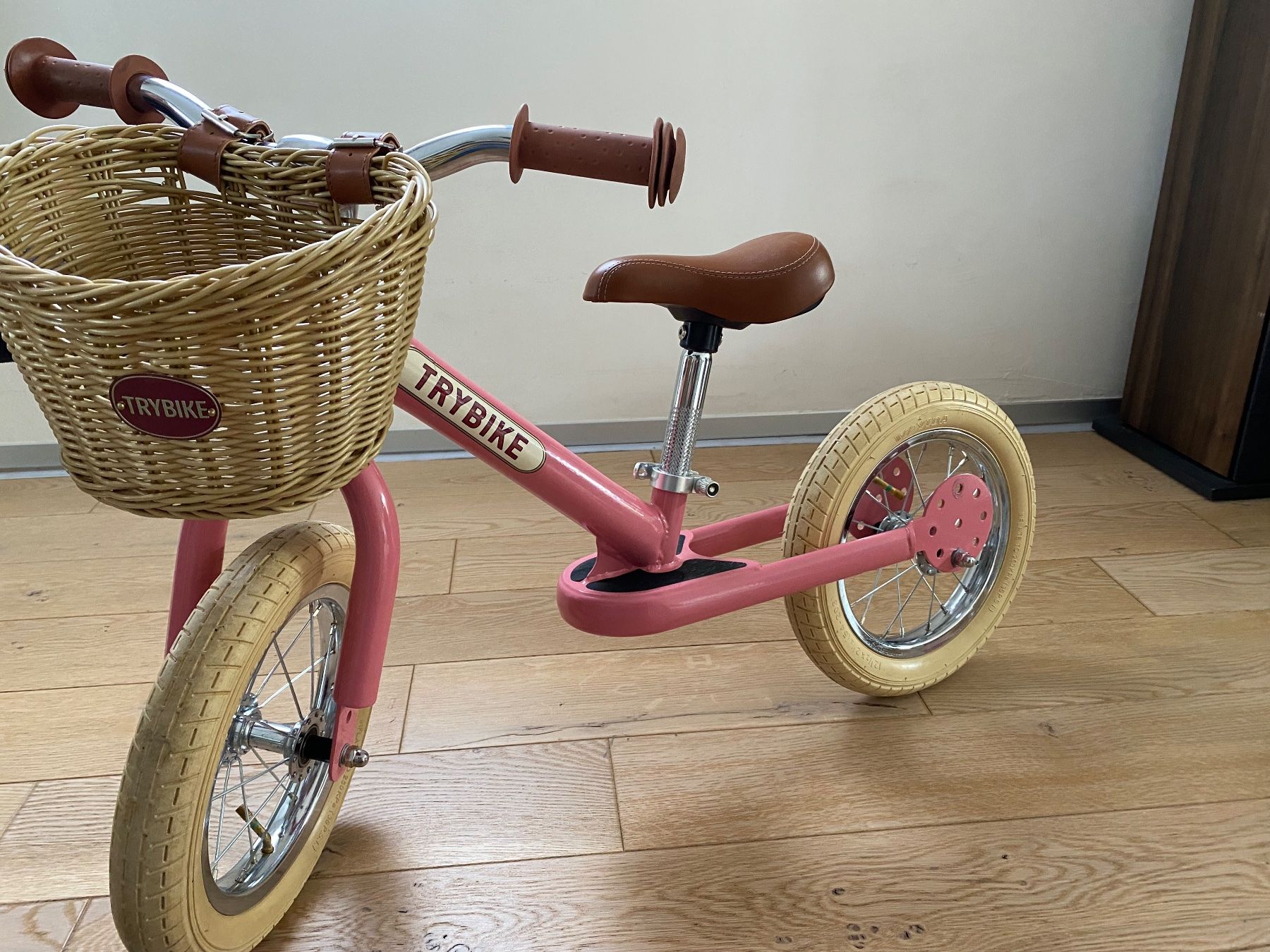 Véhicules pour enfants: TRYBIKE, rosa – D'occasion à Ipsach par Peggyaria