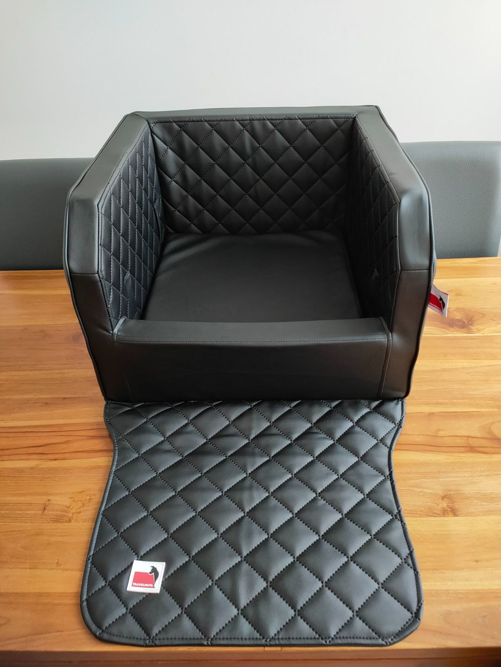 Cucce & Letti: Autohundebett Vordersitz Travelmat Plus – Nuovo e nell'imballaggio originale da Flaach venduto da Bobby777