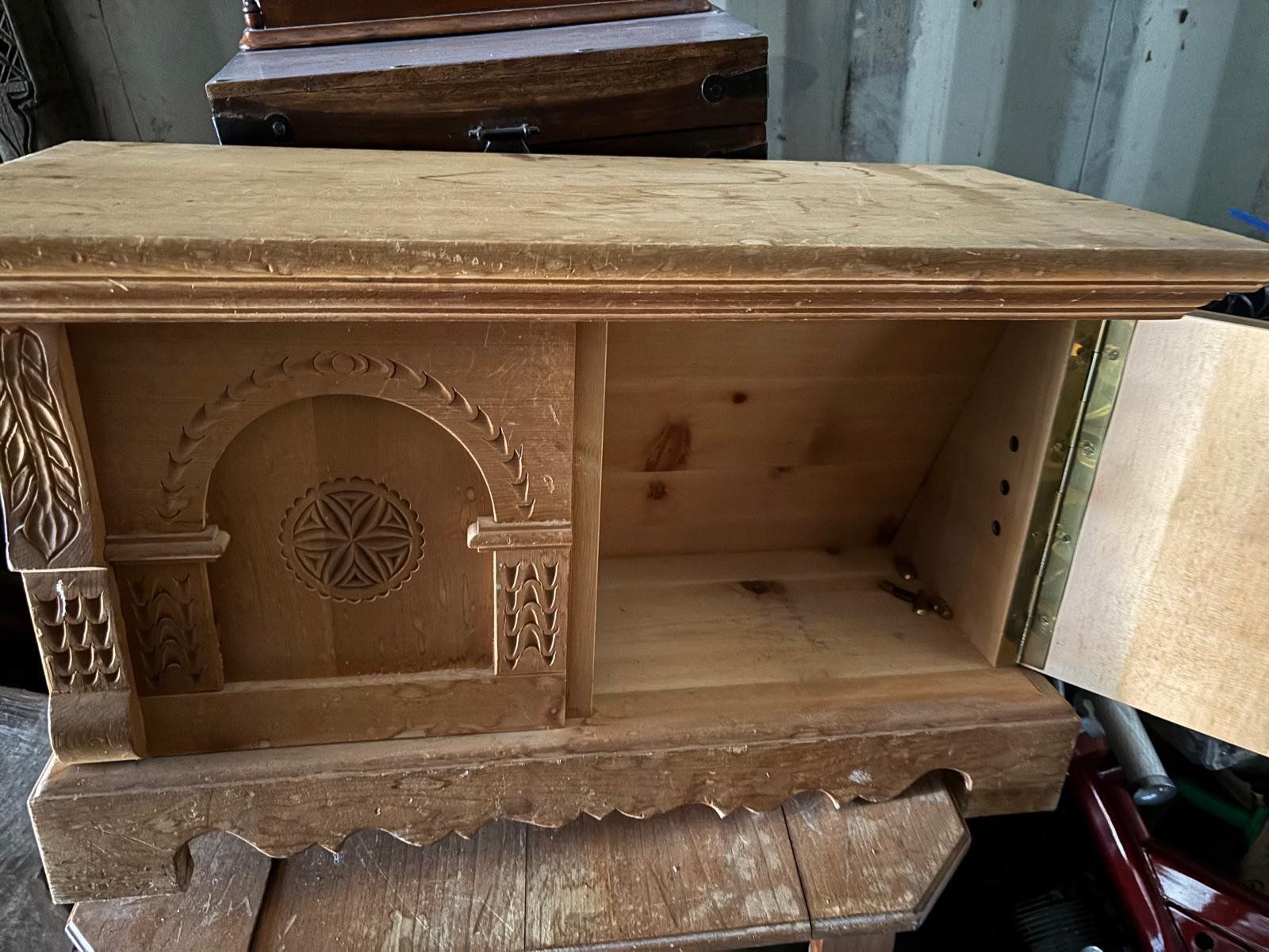 Cassapanche: Truhe Antik Handschnitzerei – Usato da Regensdorf venduto da RCM_8105Regensdorf
