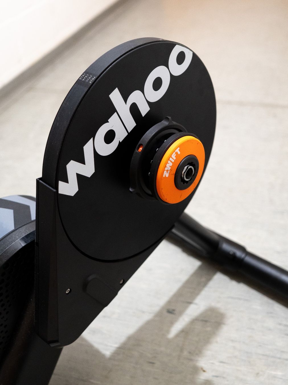 Wahoo Hometrainer: Wahoo Kickr Core Rollentrainer inkl. Zwift Cog und Click – Usato da Jona venduto da rpfund 2