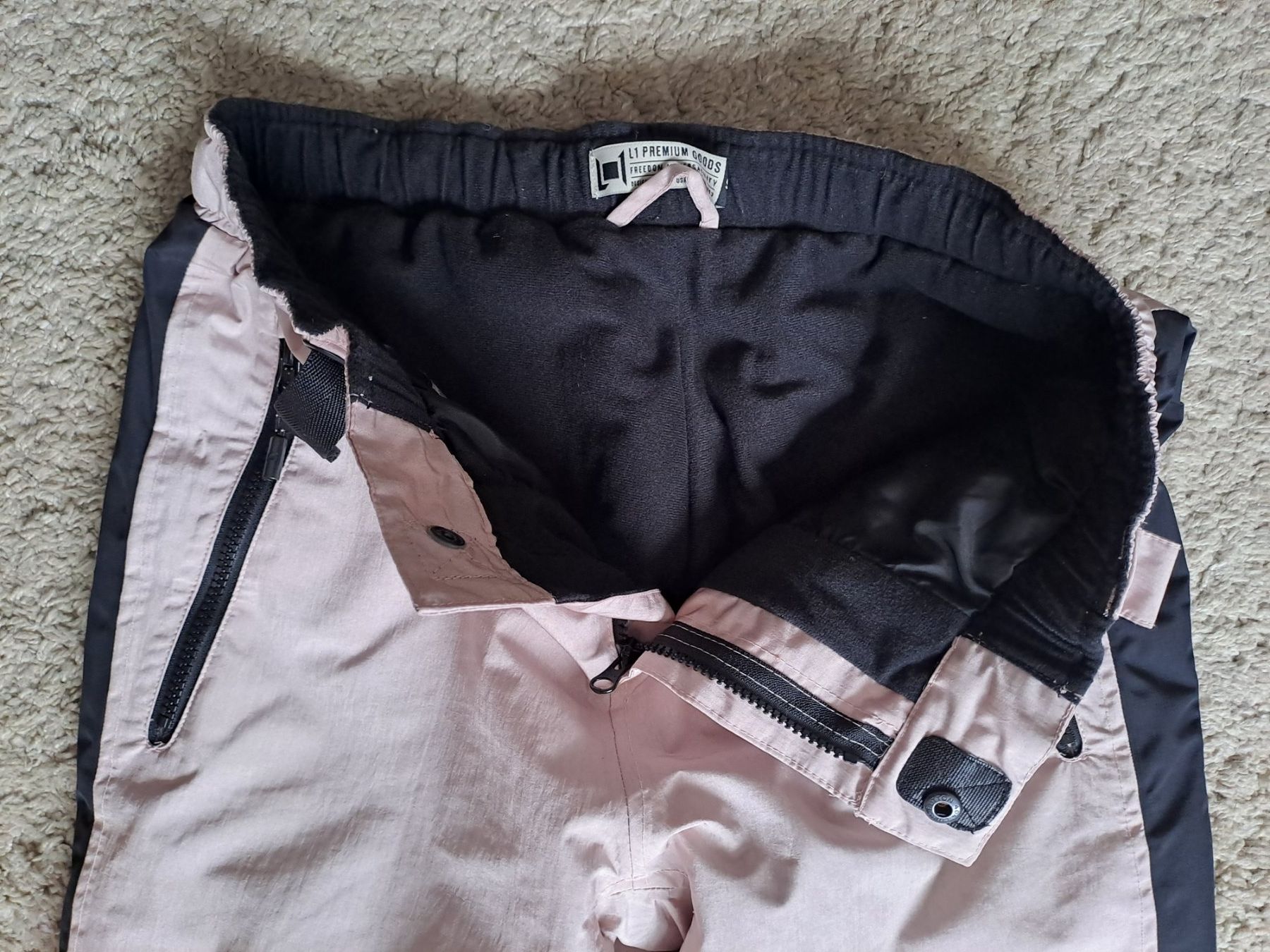 Pantaloni: Snowboardhose L1 Premium Goods – Nuovo (secondo la descrizione) da Engelberg venduto da ollinseaotter 5