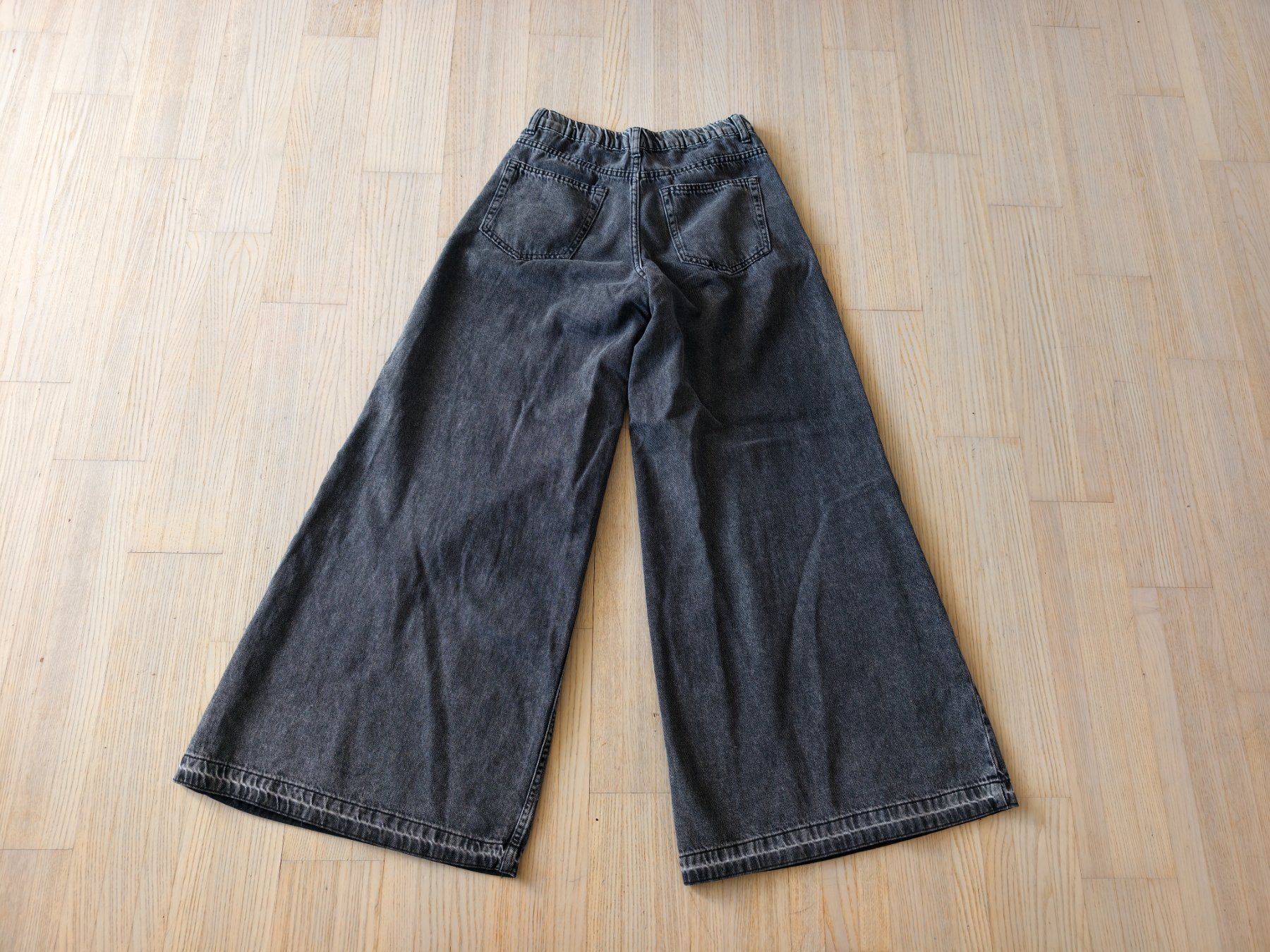 Pull&Bear Jeans: Wideleg Jeans Pull & Bear Grau Gr. 36 – Usato da Berg TG venduto da Persefona 2