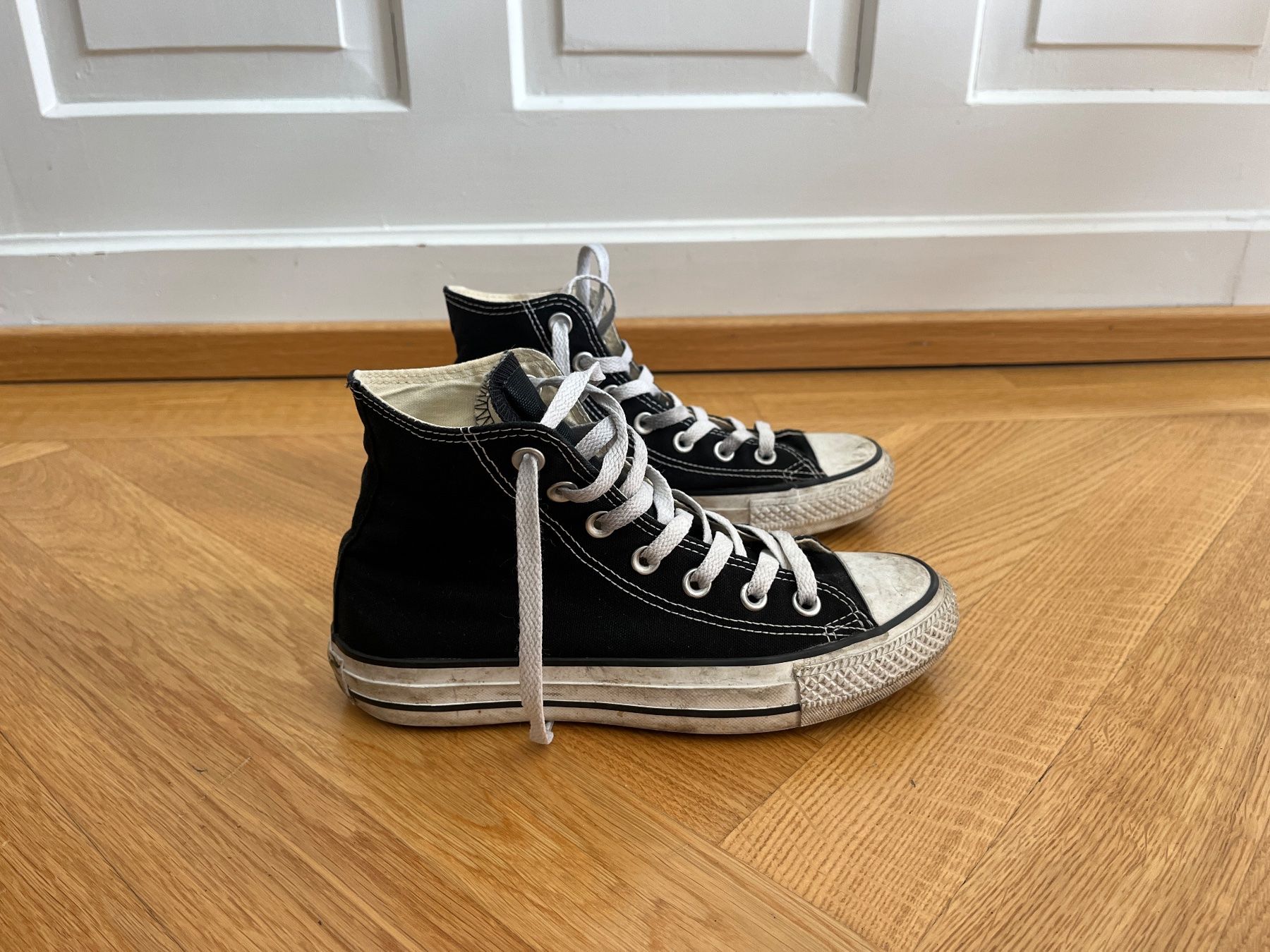 Converse Scarpe da donna: Converse Chuck Taylor schwarz Gr. 37 Klassiker – Usato da Zürich venduto da bretxo