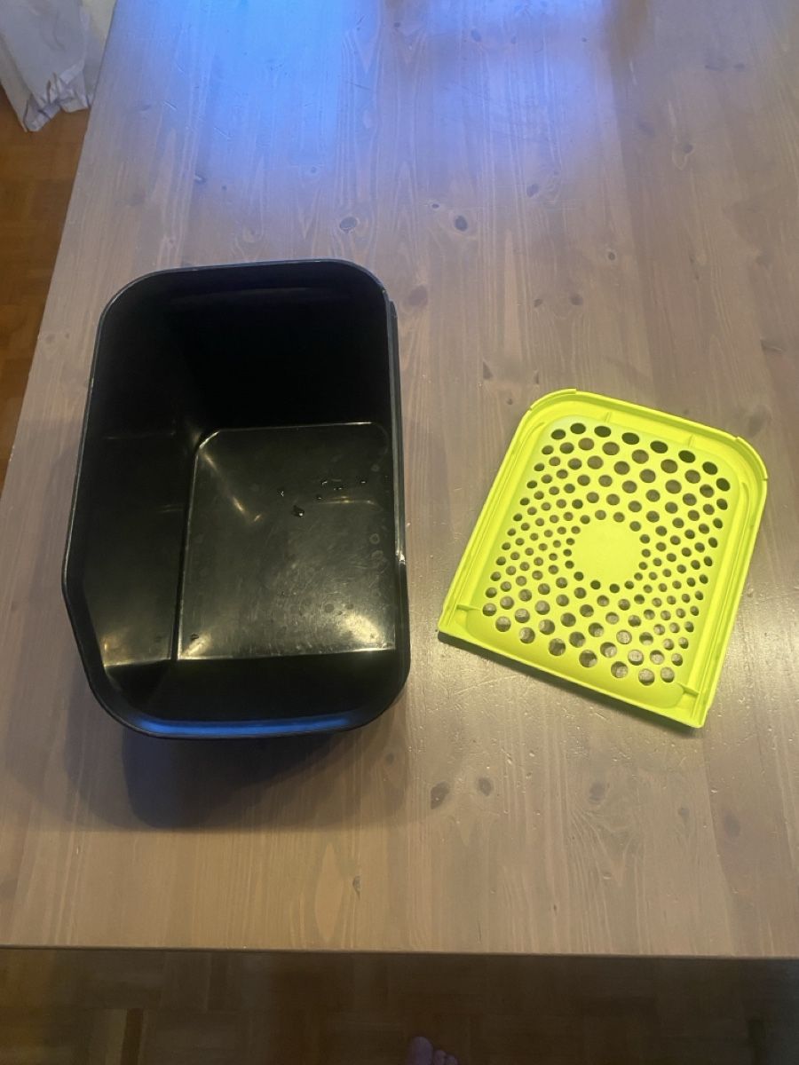 Tupperware Recipients et similaires: Tupperware Gemüsebox / onion smart – Neuf (Voir description) à Dottikon par JP_13 3