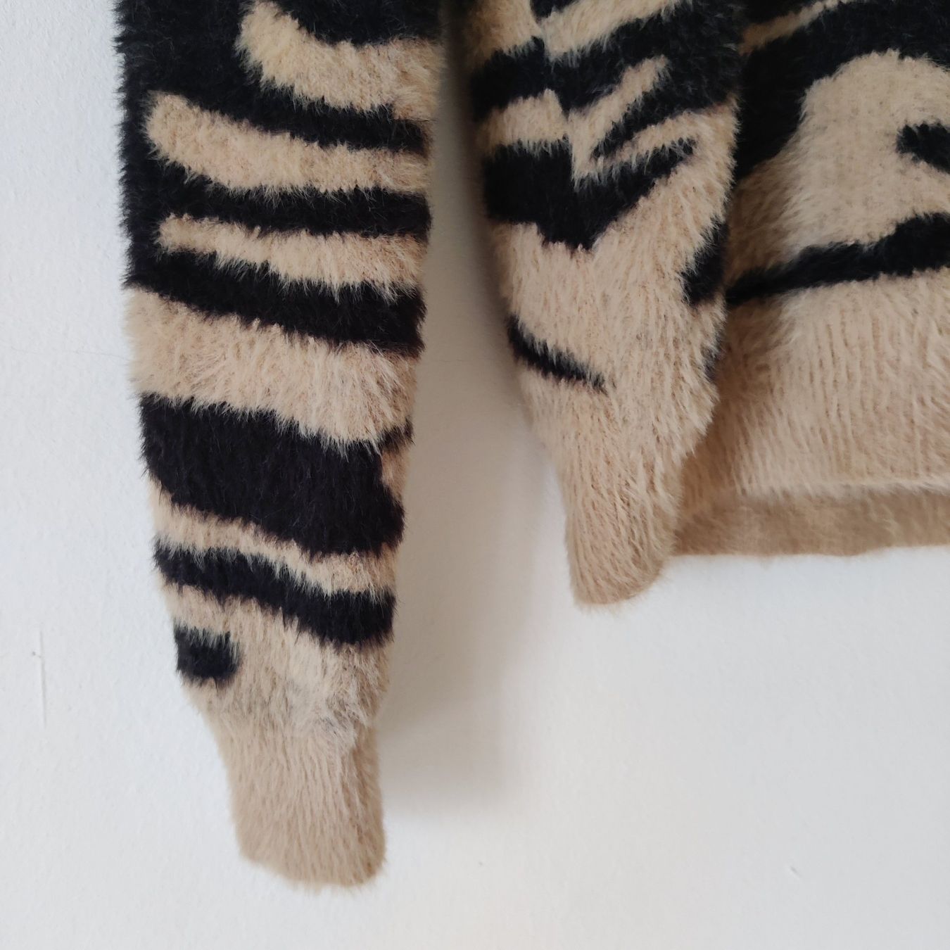 Rainbow Maglioni & Felpe: RAINBOW Plüsch Zebra Strick Shirt Pulli Pullover Gr.XS NEU – Nuovo (secondo la descrizione) da Winterthur venduto da Lotusherz 3