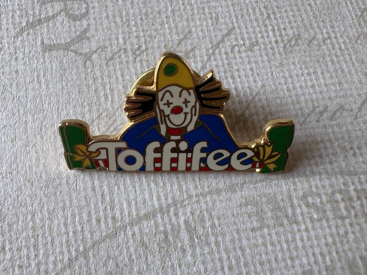 Placchette & Badge: Pin Toffifee Clown 80-90er – Usato da Zweisimmen venduto da Domii 2