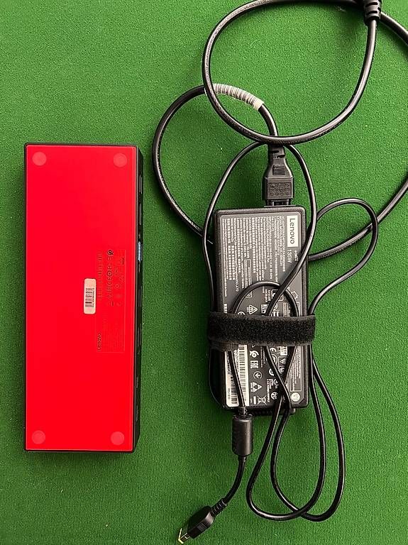 Lenovo Docking station: Lenovo ThinkPad Thunderbolt 3 Dock – Usato da Zürich venduto da uese72 3