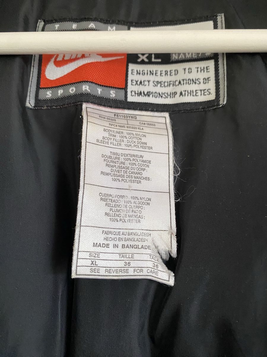 Nike Jacken: Vintage Nike Daunenjacke – Gebraucht aus Lützelflüh-Goldb von flu_q9tg 2