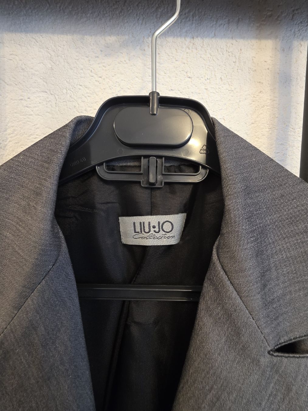 Liu Jo Giacche: Blazer Liu Jo gris  – Usato da Collonges venduto da 2D_Collector 3