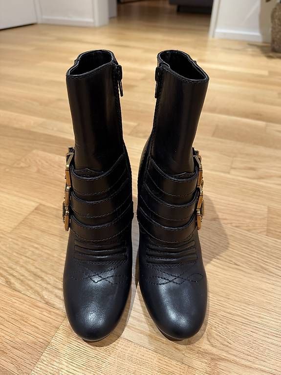 Damenschuhe: Guess – Gebraucht aus Buttikon SZ von yol_8dps 2