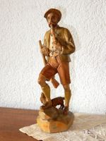 Holzskulptur " Jäger mit Hund " wohl Südtirol