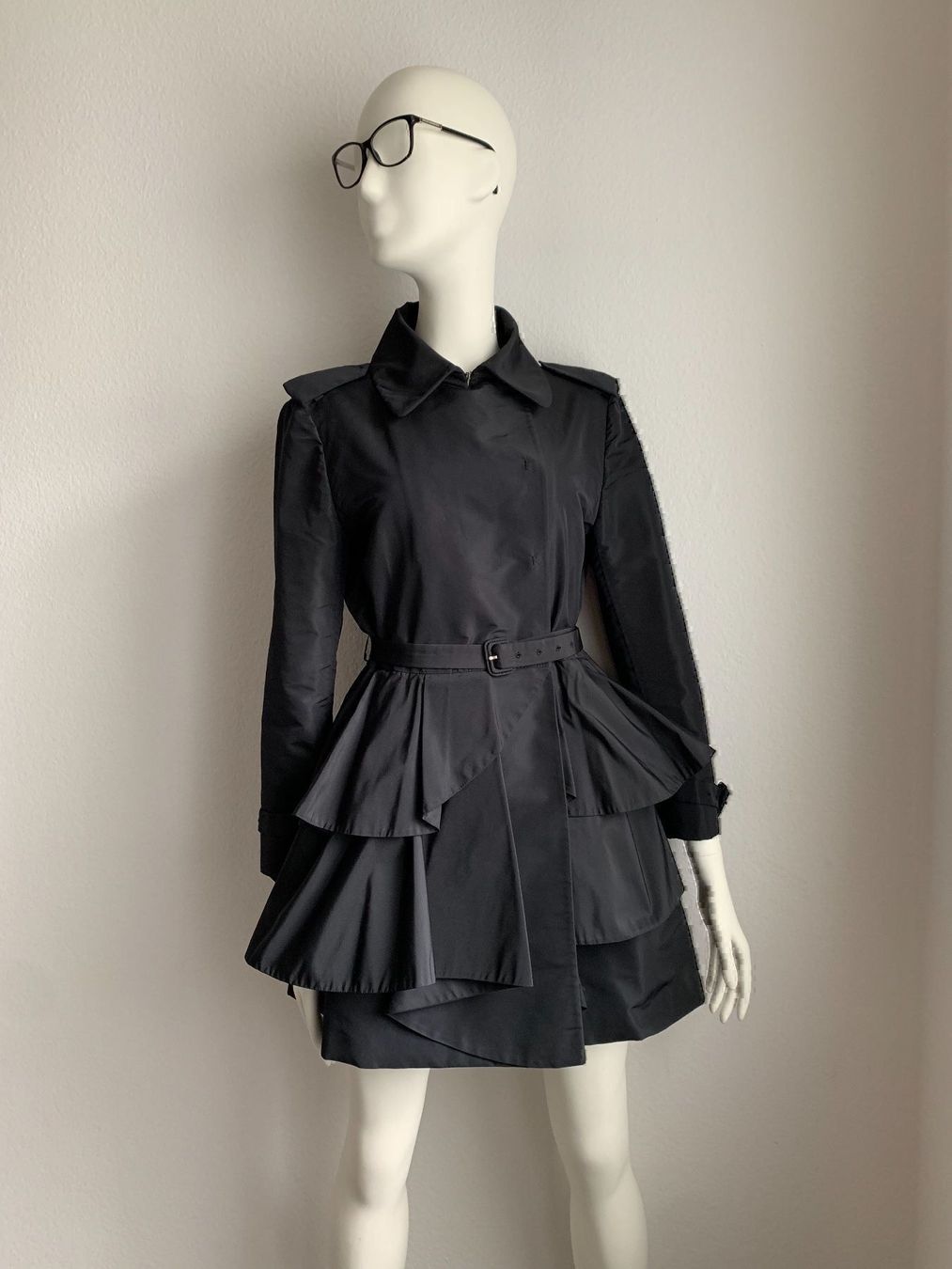 Miu Miu Mäntel: Miu Miu Mantel – Neu (gemäss Beschreibung) aus Winterthur von 19.19