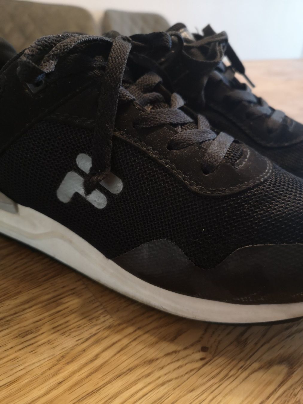 Puma Scarpe da uomo: Fila Schuhe (sneaker) Gr 45.. – Usato da Forch venduto da Hakyboss 3